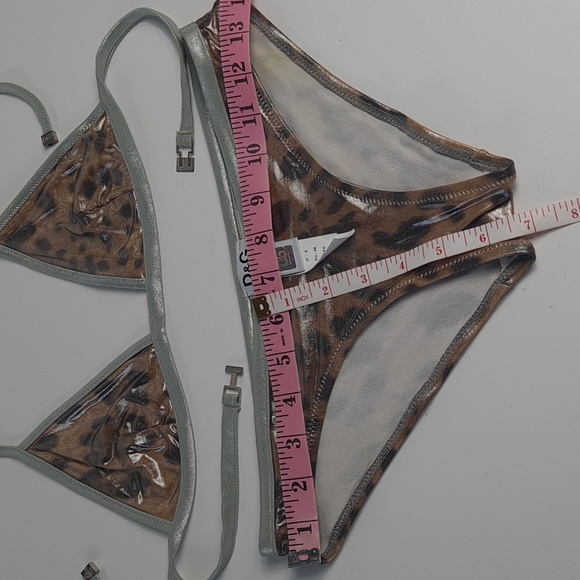 DOLCE GABBANA BEACH WEAR USA SIZE 0,TWO PIESE , LEOPARD PRINT AND SILVER - Picture 3 of 16